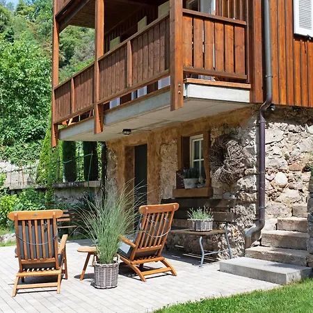 Gutenburghüsli Mit Garten Am Fluss Ferienhaus