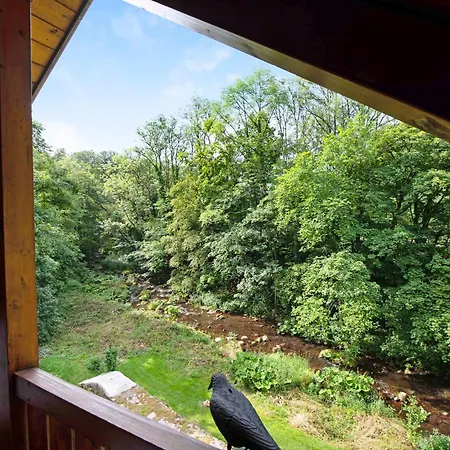 Feriehus Gutenburghuesli Mit Garten Am Fluss Weilheim